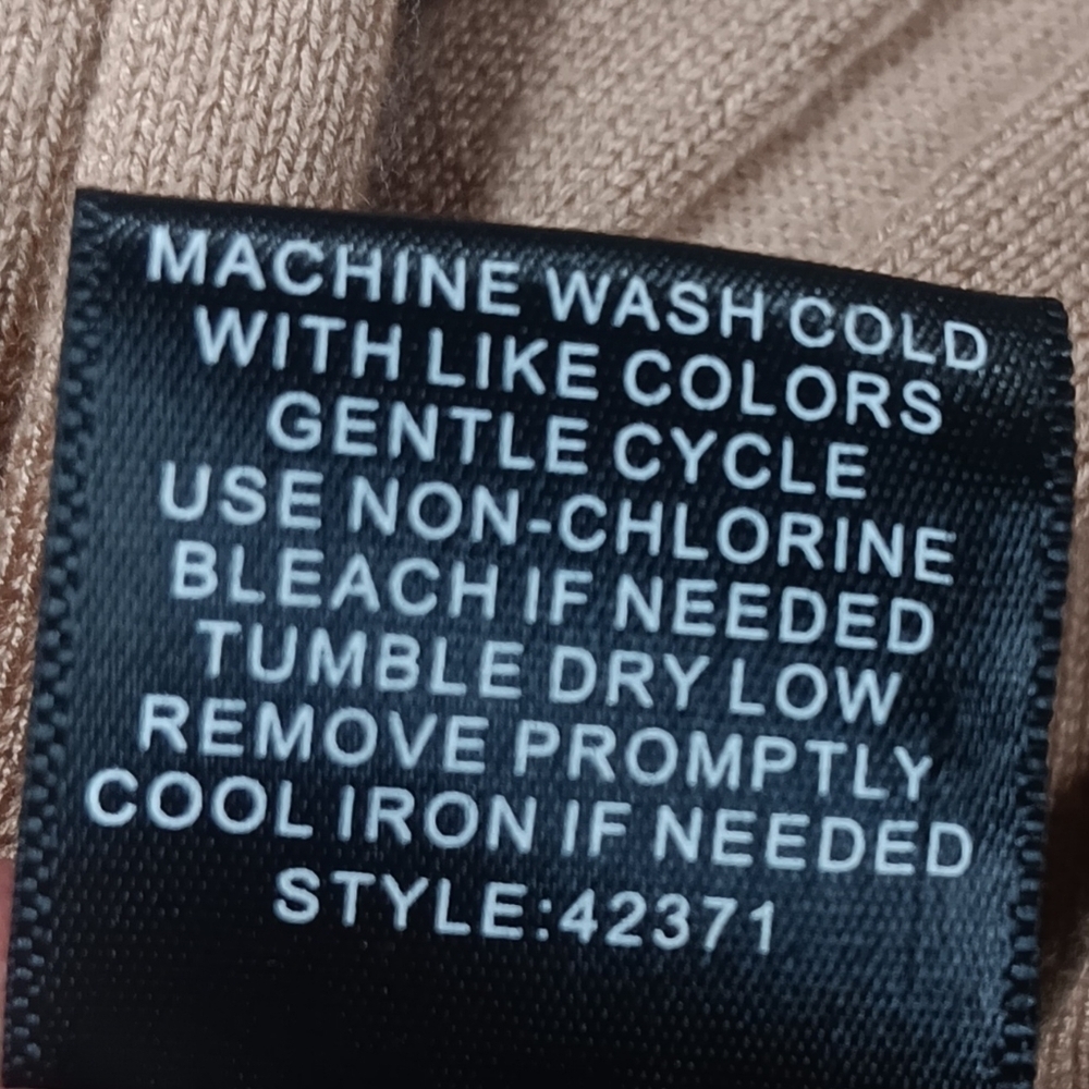 Women's Short Sleeve Cropped Cardigan Button Down Sweater Lightweight Knit - Picture 5 of 5